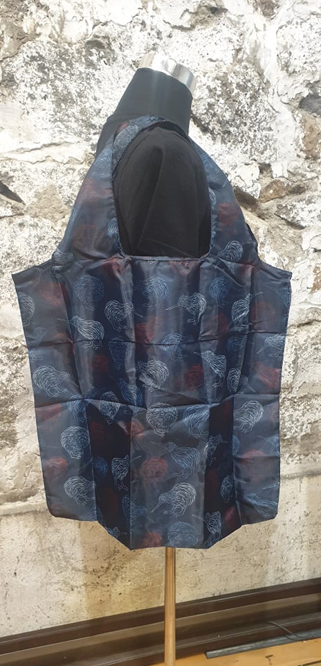 DQ fold out bag - Image 3