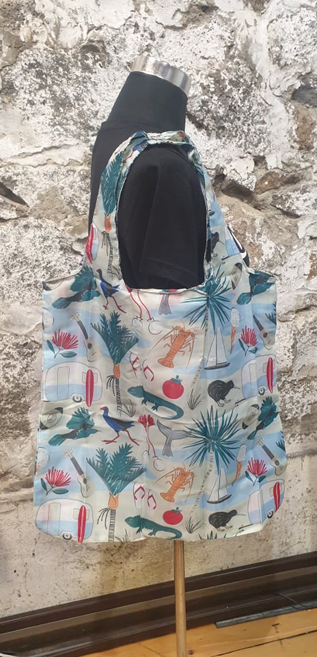 DQ fold out bag - Image 5